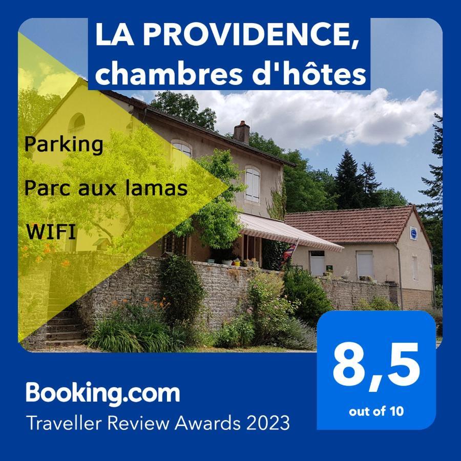La Providence, Chambres D'Hotes Saint-Sernin-du-Plain Exteriör bild